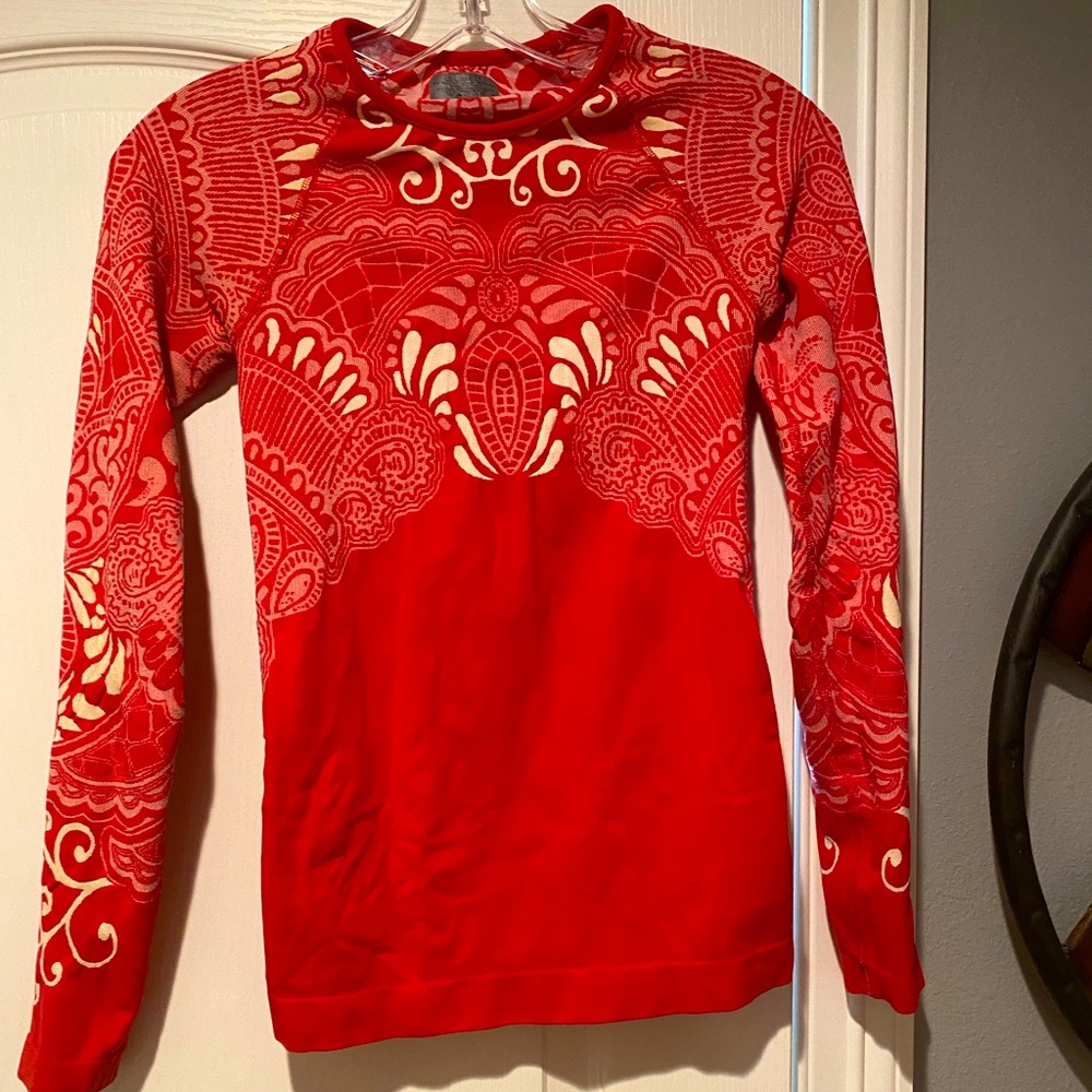 Athleta S long sleeve